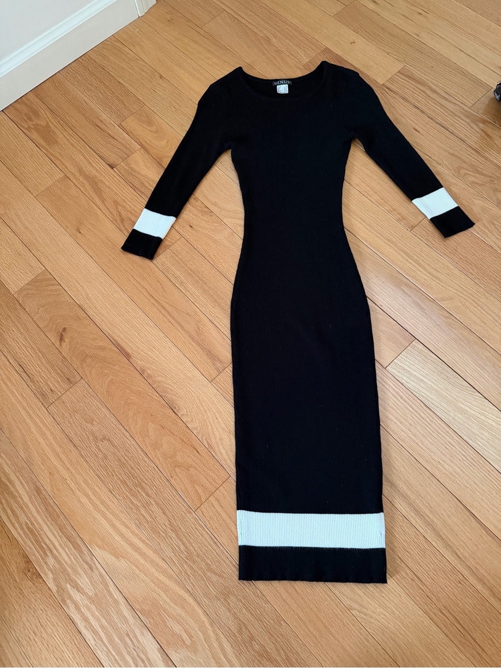 VENUS Black Midi Dress with White Sleeve and Hem Bands